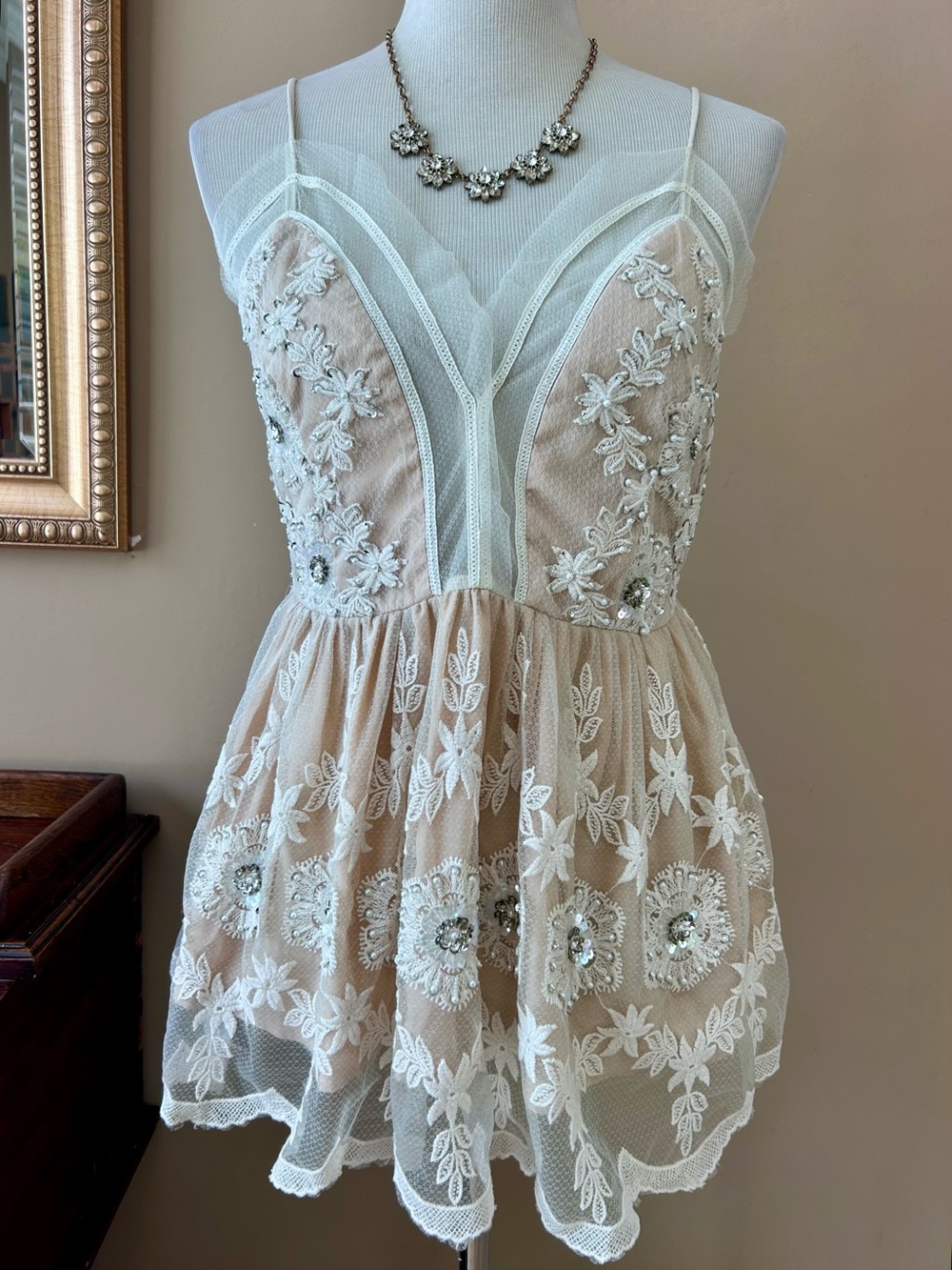 Anthropologie LetMeBe Seaquin Pearl Beaded Going Out Babydoll Top S NWOT - Picture 3 of 14